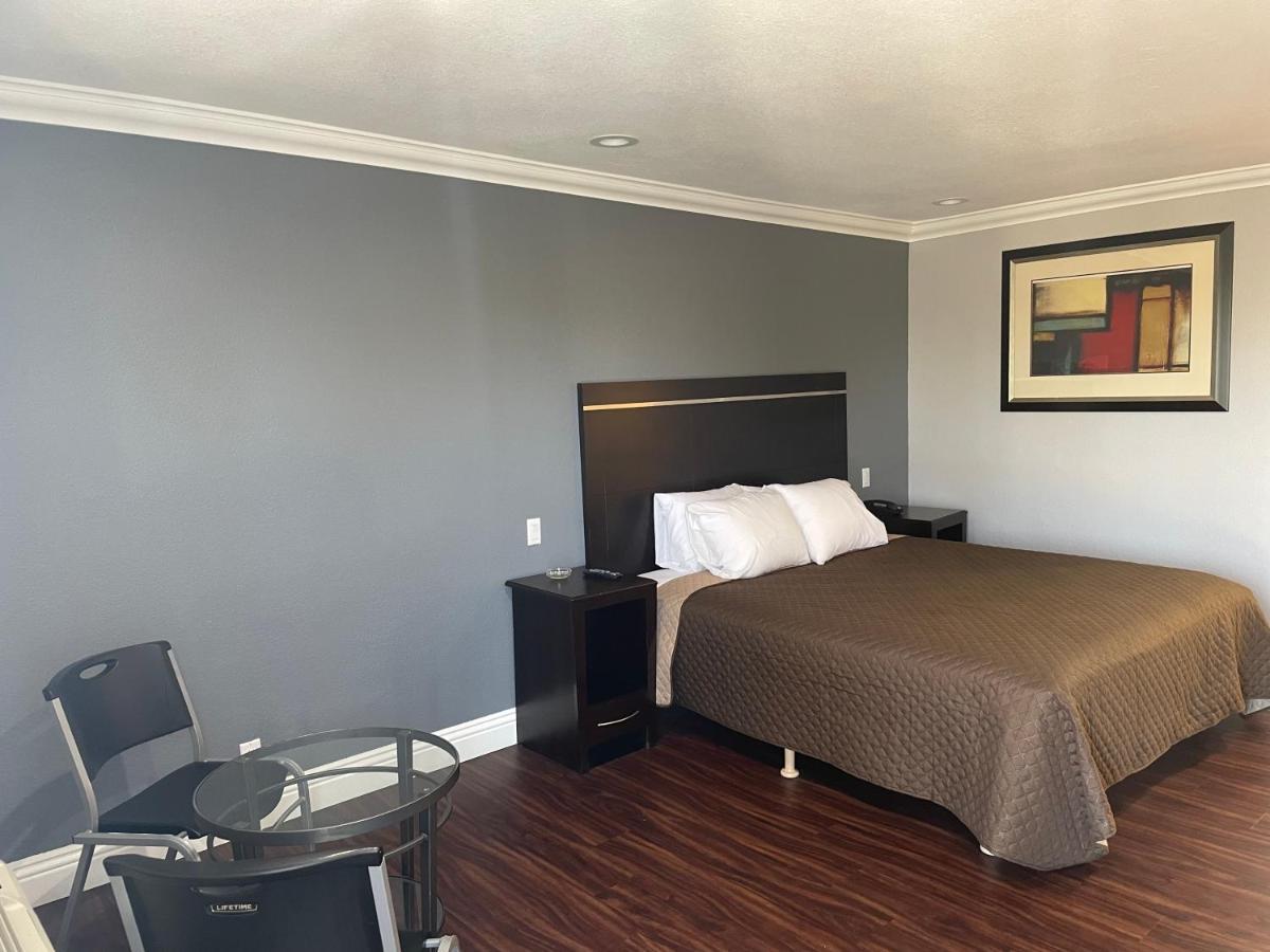 Legacy Inn & Suites Anaheim Exterior photo